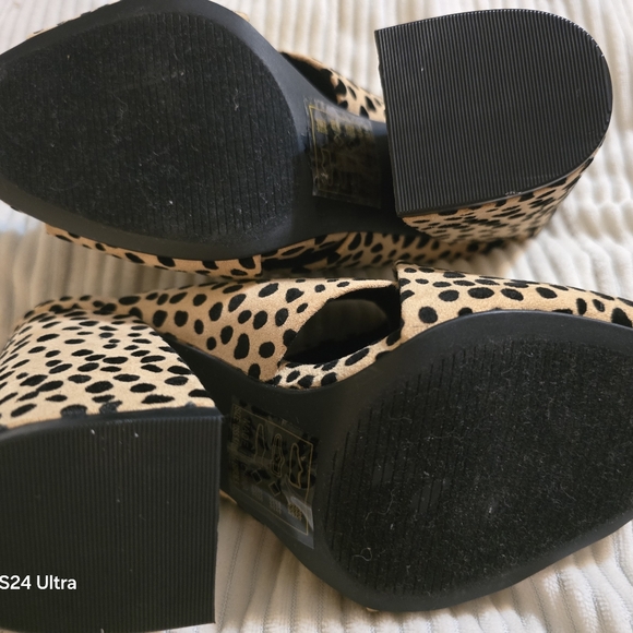 Cupid Leapord print peeptoe suede slide on chunky heel Size 5.5 - Picture 5 of 7